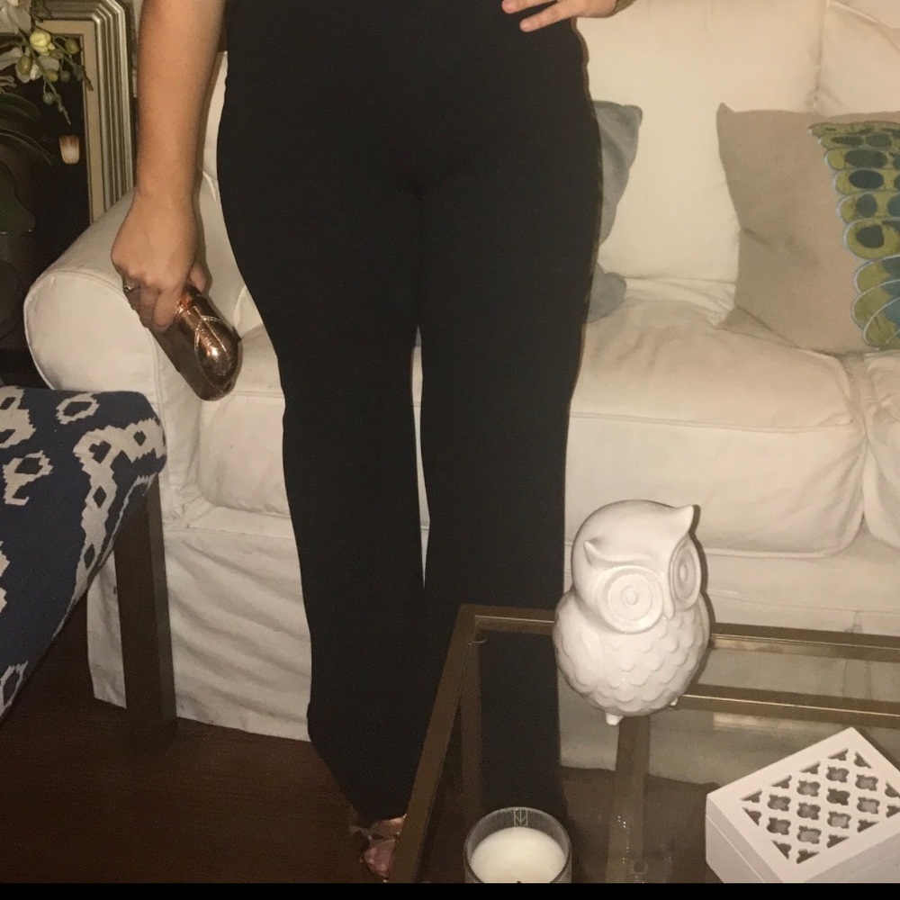 Single Shoulder Ruffle Jumpsuit - Picture 3 of 4